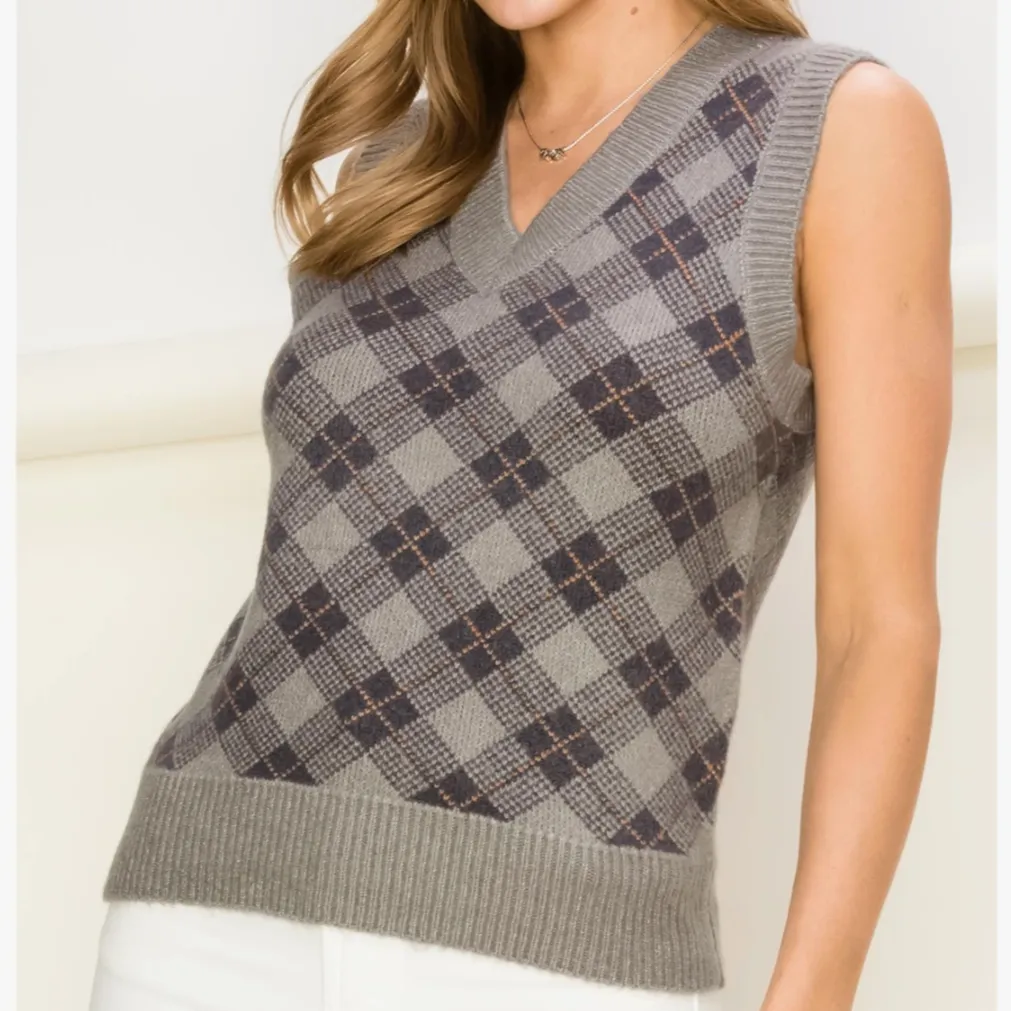 Basics Alive Argyle Pattern Gray Sweater Vest