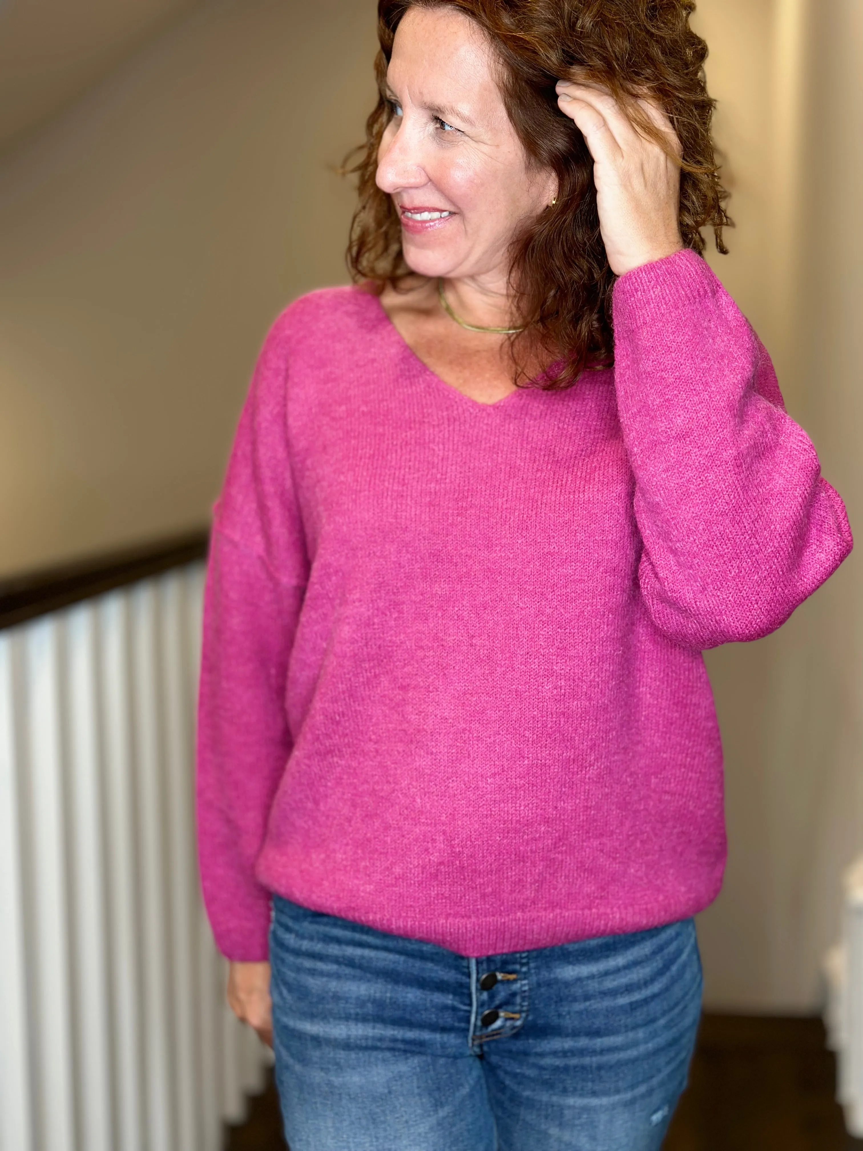 Esqualo V Neck Sweater in Fuchsia