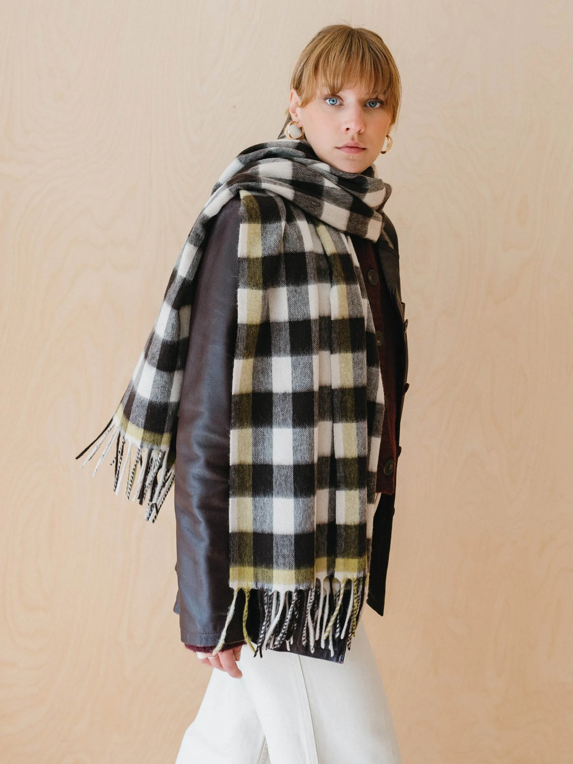 Lambswool blanket scarf in monochrome gingham