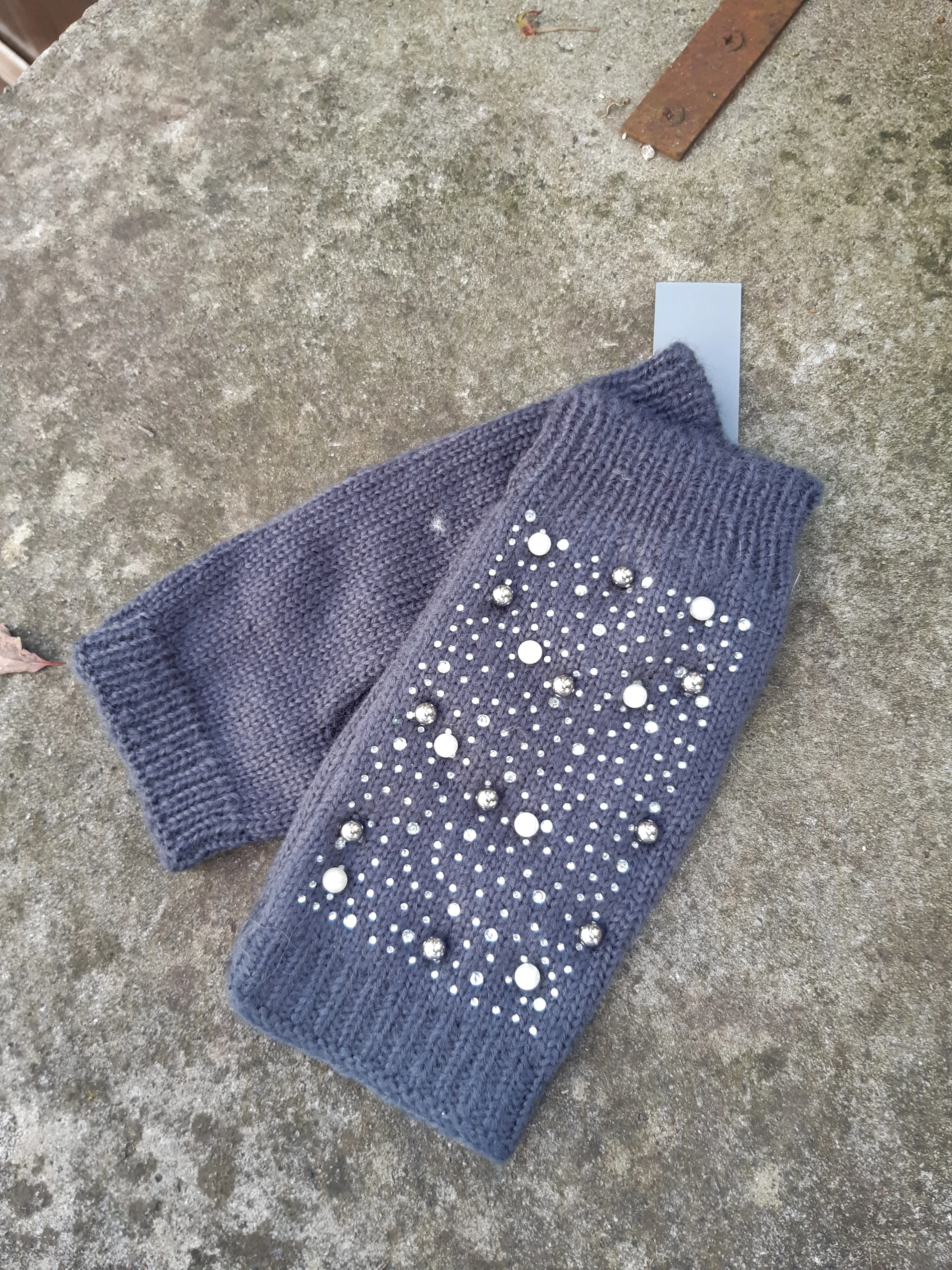 Liliana Fingerless Mittens with Pearls