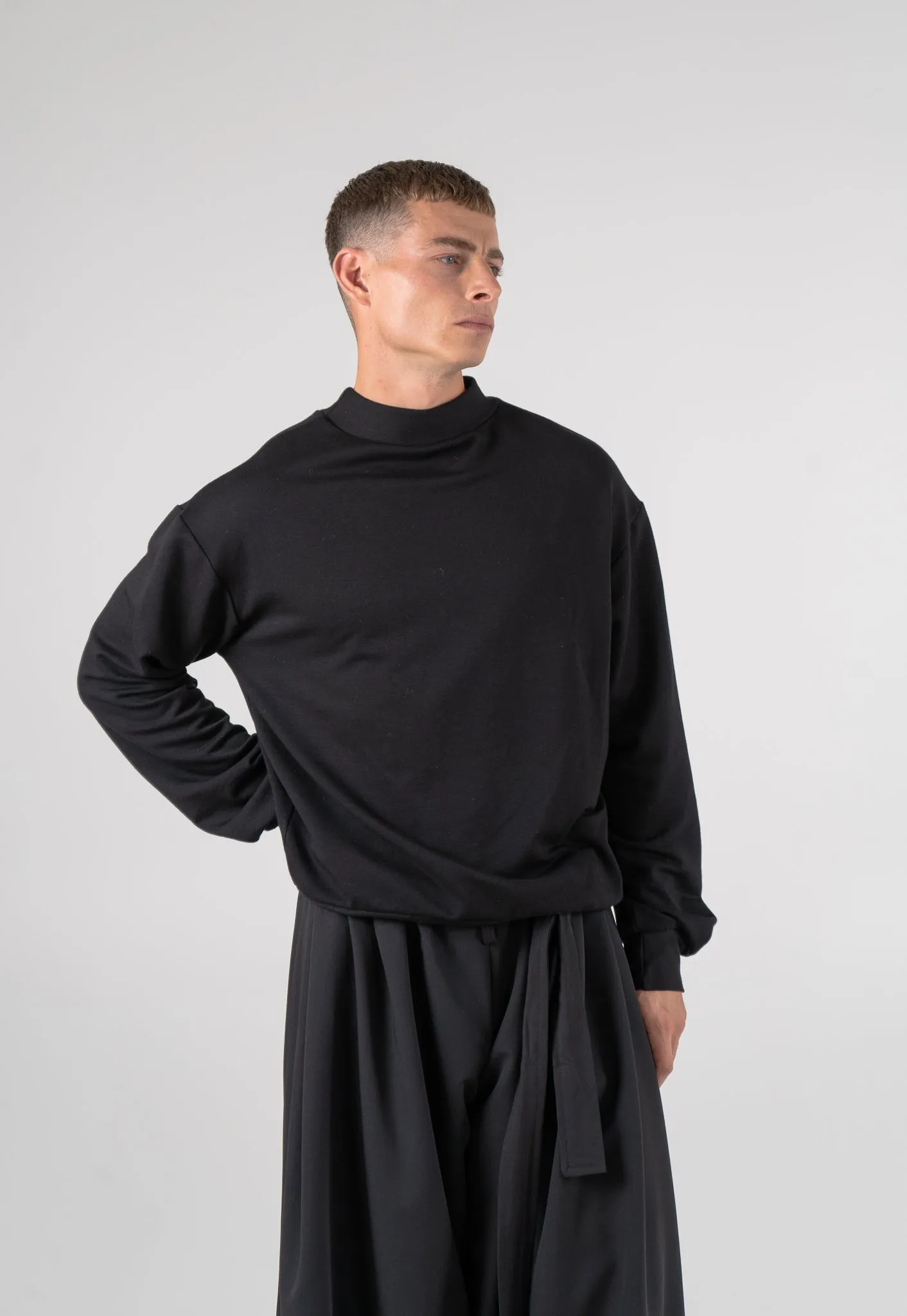 Prunus Sweater Black