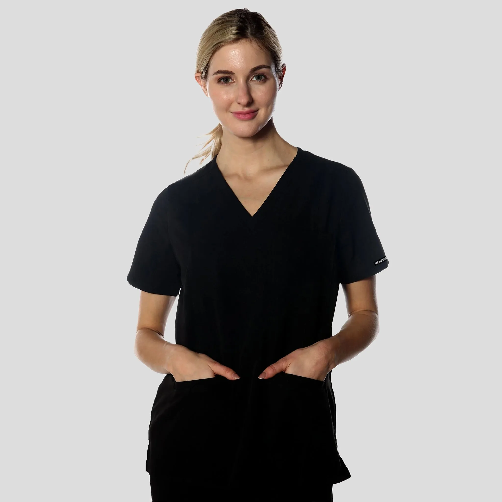 Ravenna 2-Pocket Scrub Top