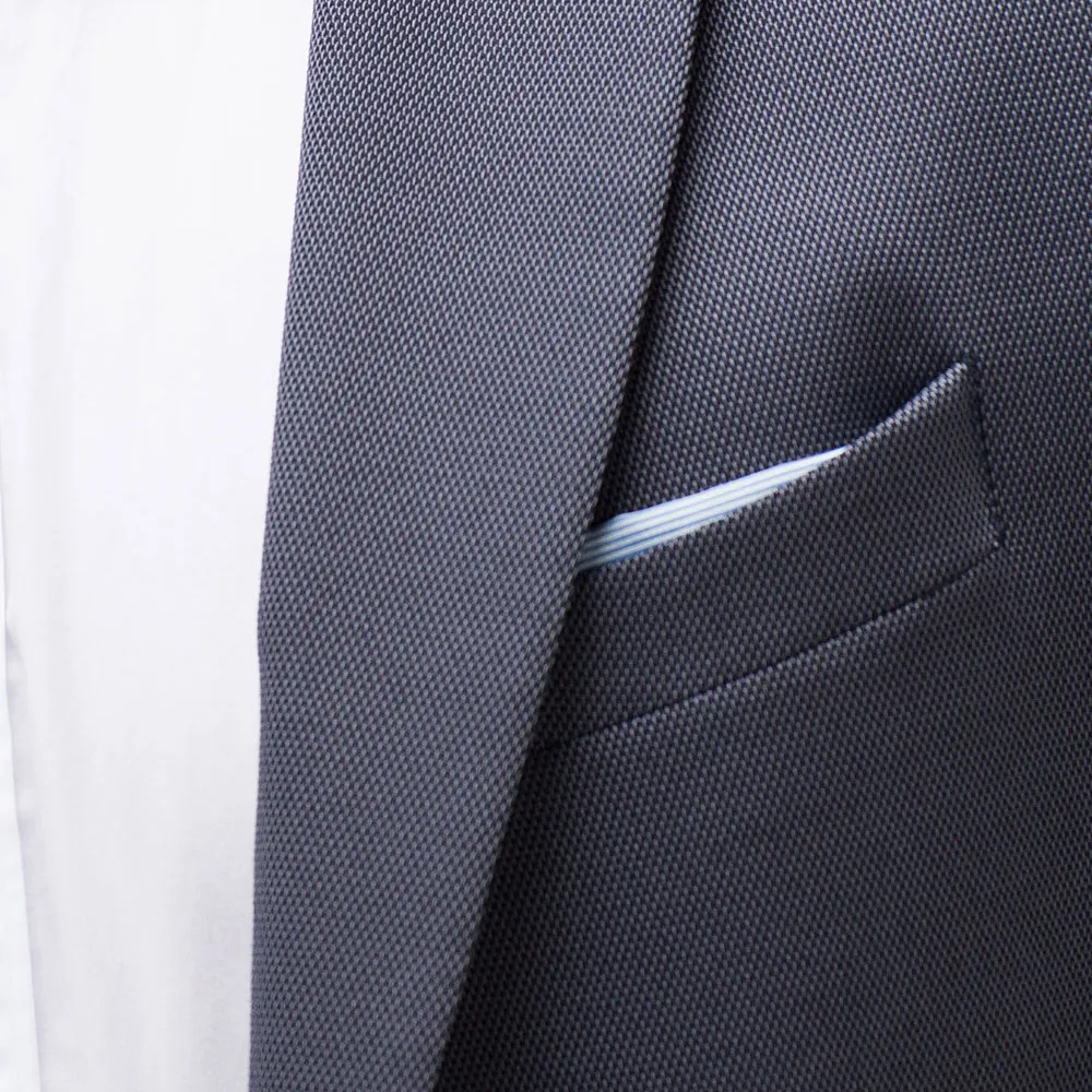 Textured weave suit Breast pocket detail