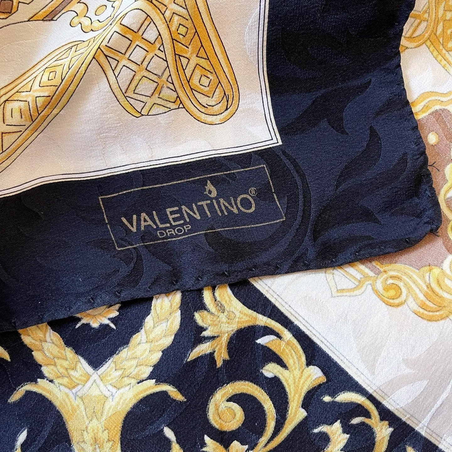 VALENTINO DROP Vintage Silk Scarf